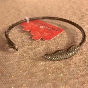 Narrow cuff bracelet